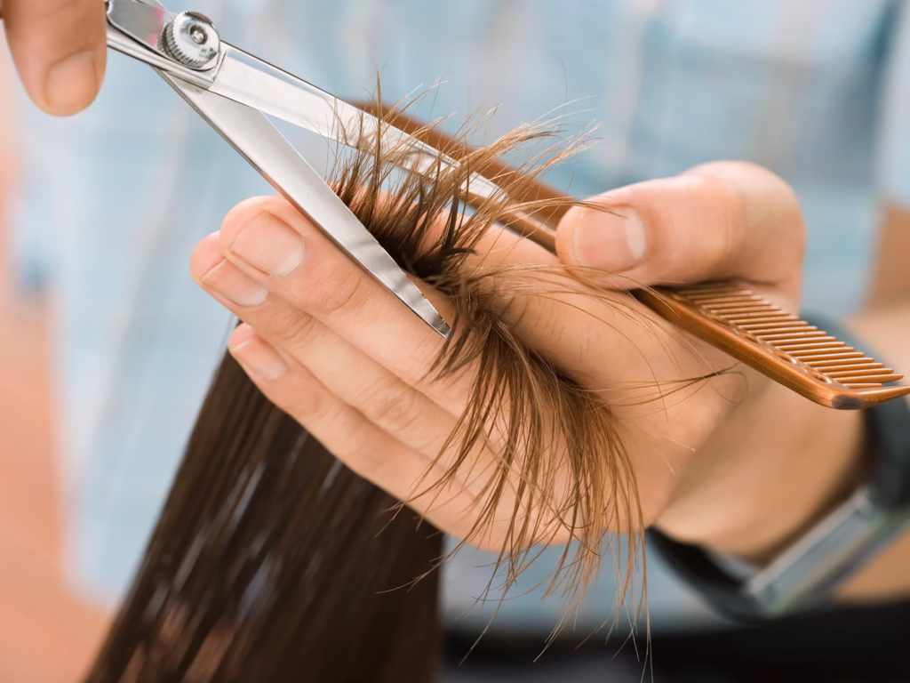 Mengapa Rambut Semakin Kering & Kusut? Ini Penjelasan dan Solusinya