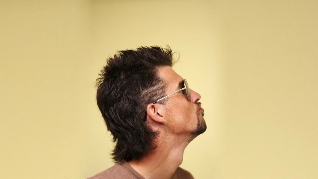 Kenapa Gaya Rambut Mullet Kembali Populer? Begini Rahasia Tampil Stylish dan Trendy